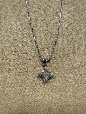 14K white gold diamond Pendant Necklace